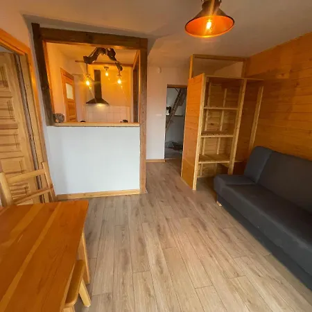 Apartment Apartamentwroznowiepl Roznow