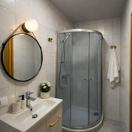 דירה Apartamentwroznowiepl רוזנוב