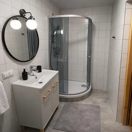 דירה Apartamentwroznowiepl רוזנוב